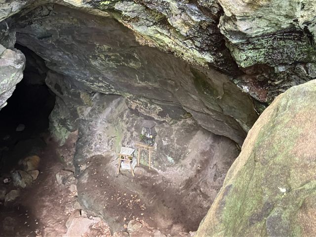 大房岬自然公園　弁財天の洞窟